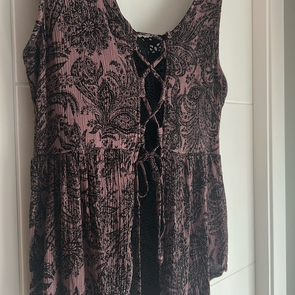 O’Neill sleeveless Top - Picture 2 of 4